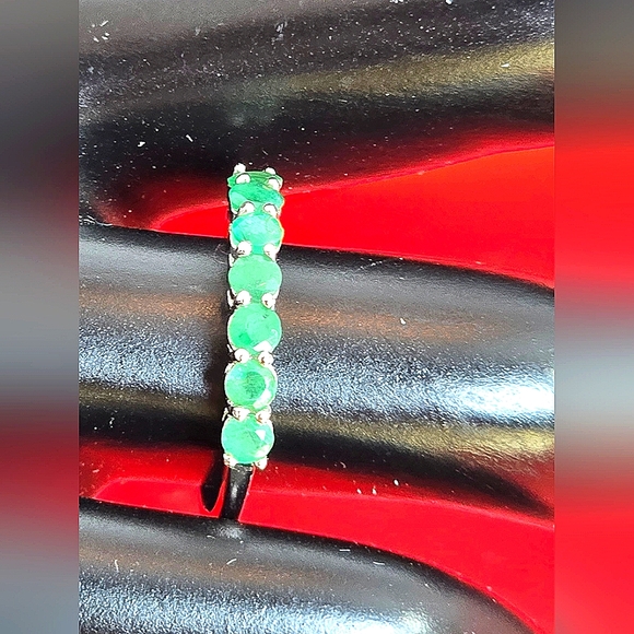 Natural Emerald 2.5mm 925 Sterling Silver Band - Picture 2 of 11